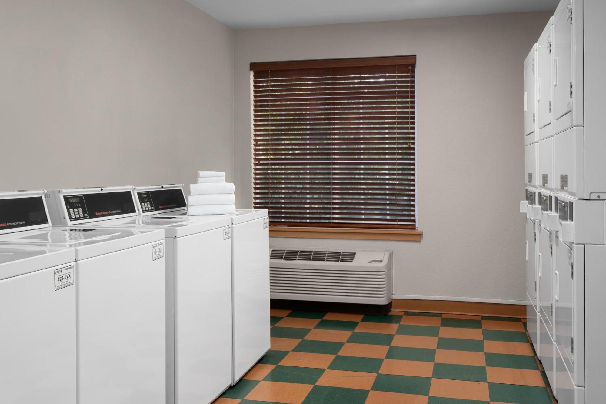 Larkspur Landing Extended Stay Suites Bellevue Extérieur photo